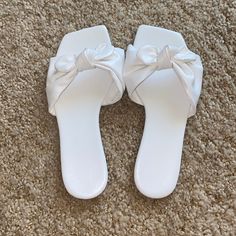 Sandles Flat Summer, Women Flats Sandals, Cute Sandals Flats, Shein Footwear, Sandals White, White Sandals Aesthetic, Girly Sandals, Girly Shoes Flats, Flat Slippers