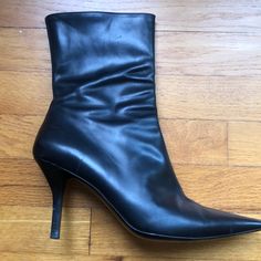 Pre-Owned In Good Condition. Original Gucci Ankle Booties. Please See Pictures For Details. Gucci Hills Logo Bootie, Elegant Gucci Ankle Boots, Gucci Leather Heeled Boots With Round Toe, Gucci Ankle Boots With Reinforced Heel, Gucci Fitted Round Toe Boots, Gucci Booties, Gucci Black, See Pictures, Gucci Shoes