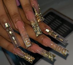 2004 Nails Design, Chain Nail Art Design, Money Set Acrylic Nails, Gold Xl Nails, Extra Baddie Nails Long, Expensive Nails Design, Libra Birthday Nails Design, Libra Nails Design Birthday, Gangsta Nails