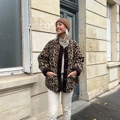 Alaia | Relaxed and Stylish general Jacket – Clara Miami Fall In Paris, Off White Pants, Estilo Hipster, Winter Ootd, Leopard Jacket, Leopard Print Coat, Fall Fashion Inspiration, Leopard Print Sweater, Fall Lookbook