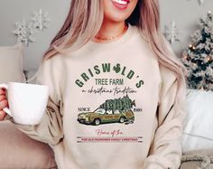 DesignsbyMJV - Etsy Holiday Crafts Decorations, Funny Animal Shirts, Griswold Christmas, Color Sweatshirt, Party Sweaters, Cowboy Christmas, Teachers Gifts, Diy Shirts, Western Christmas