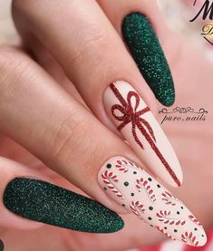 Unghie Nail Art, Makeup Hairstyles, Christmas Gel Nails, Makijaż Smokey Eye, Festival Nails, New Year's Nails, Xmas Nails