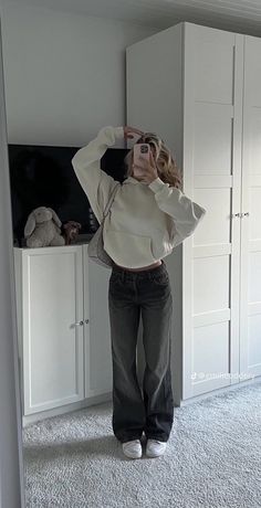 Clean Girl Outifts, Outfits For Windy Days, Cute Fits Aesthetic, Uni Outfits, Chic Fall Outfits, Stockholm Fashion, Mode Inspo, Cute Everyday Outfits, Cute Simple Outfits