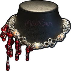 Vampire Style Cosplay Choker Jewelry, Vampire Style Choker For Cosplay, Vampire Style Choker Jewelry For Cosplay, Gothic Party Necklace With Lobster Clasp, Handmade Gothic Dangle Necklaces, Gothic Dangle Necklaces For Halloween, Elegant Handmade Jewelry For Cosplay, Handmade Vampire Style Party Necklace, Handmade Silver Halloween Choker