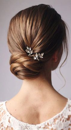 #hairstyleideas #hairhair Updo Sleek Elegant, Vintage Bridal Hair Updo, Low Bun Wedding Hair Medium Length, Clean Wedding Hair, Clean Bun Hairstyles Classy, Classic Bridal Updo, Sleek Updo Wedding, Sleek Low Bun Wedding Hair, Mom Wedding Hair