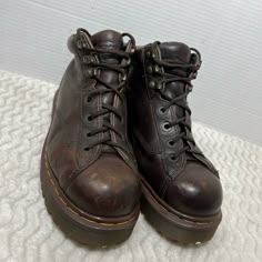 Vintage Dr Martens Y2k 8287 Mens Sz 9 Us 10 Brown Leather Boot Made In England. Boot Is In Used Condition And Has Signs Of Wear But Boot Is Still In Great Condition. Upper Leather Is In Great Condition And Very Clean , Inside Is Clean And The Soles Are In Great Condition. Nice Comfortable Boot For Casual Wear. Condition Is Pre-Owned. Shipped With Usps Priority Mail. Sold As Pictures. Thank You! Feel Free To Message Me For Any Questions. Thank You Brown Vintage Boots, Vintage Dr Martens, Shoes Vintage, Comfortable Boots, Leather Boot, Dr Martens Shoes, Martens Shoes, Brown Leather Boots, Designer Boots