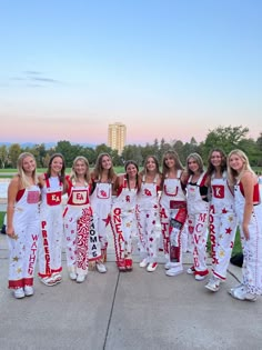 Overall Football Game Outfit, Senior Overalls Cheer, Football Overall Ideas, Overalls Football Game Outfit, Game Day Overalls Outfit, White Senior Overalls Ideas, Spirt Week Pants Ideas, Senior Dress Up Days, High School Jeans Painted