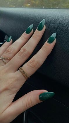 Dark Green Nails, November Nails, Fall Gel Nails, Smink Inspiration, Green Nail, Makijaż Smokey Eye, Thanksgiving Nails, Dark Nails, Prom Nails