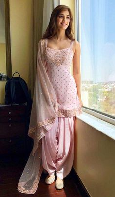 Bridal Anarkali, Punjabi Dresses, Patiala Suit Designs, Patiyala Dress, Patiala Salwar Suits, Animation Wallpaper, Classic Jewellery, Fancy Outfit