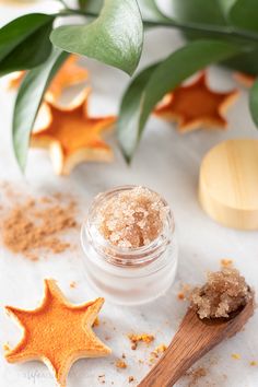 Learn how to make a DIY holiday lip scrub in a delicious spiced orange flavour. This sweet and spicy lip scrub recipe incorporates sweet orange essential oil with a dash of cinnamon for a scent that’s reminiscent of warm mulled cider. Easy natural recipe that’s edible, moisturizing and plumping! #lipscrub #alifeadjacent #sugarscrub Sugar Scrub Homemade