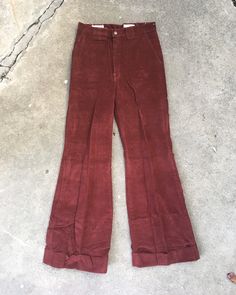 Hello and thanks for taking a gander at my item! Up for your consideration today is a lovely 1960s 70s Wright Burgundy Red Corduroy Flare Big Bell Bottom Denim Jeans. Cords are beautiful and perfectly worn with great distress and a lovely overall look! Ideal for designers and purveyors of good style! Pants are size 29 x 32, but please see below for measurements. Thanks for looking, and have a fantastic day! MEASUREMENTS Waist - 14 1/2 inches across; 29 inch waist Inseam - 32 inches Total Length Vintage Pre-washed Fall Jeans, Vintage Full Length Jeans For Fall, Fitted Brown Washed Bottoms, Vintage Full-length Jeans For Fall, Fitted Washed Brown Bottoms, Vintage Washed Pants For Fall, Vintage Wide Leg Washed Pants, Vintage Washed Wide Leg Pants, Vintage Jeans For Fall