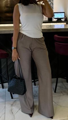 Top and brown wide leg pants/trousers #office #ootd #fashion Concierge Outfits Women, Brown Wide Leg Pants, Corporate Girlie, Russian Salad, Office Ootd, Girl Money, Cute Professional Outfits, Corporate Baddie, Corporate Attire