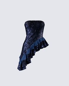 Tulle Top Dress, Glam Tops Outfit, Glam Looks Outfit, Asymmetrical Top Outfit, Sea Inspired Fashion, Navy Clothes, Sparkle Dresses, Ruffle Tops, Dream Prom Dress