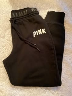 Vs Pink Sweatpants, Pink Outfits Victoria Secret, Flex Leggings, Victoria Secret Outfits, Pink Sweatpants, Relaxed Outfit