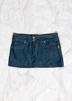 This Y2K vintage skirt from Bench is the denim micro skirt that will make you feel like you've stepped straight out of a music video from the early 2000s! Recommended size: EU 40-42 Features: - five pockets - zip closure - 50% cotton, 50% polyester Every item we manage is cleaned and, when necessary, repaired, ensuring it arrives to you in top condition. Size: XL / US 10 / UK 14 / IT 46 Other size info: Labelled size: L Measurements:  waist (seam to seam): 45 cm / 17.6" length: 32 cm / 12.5" Fab Denim Micro Skirt, Micro Skirt, Jeans Y2k, Vintage Rock, Denim Mini Skirt, Label Sizes, Vintage Skirt, Y2k Vintage, Hungary