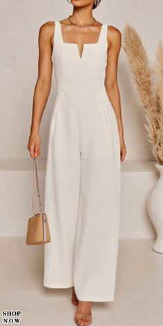 Chique Outfit, Stylish Jumpsuit, Jumpsuit Elegant, White Jumpsuit, Jumpsuit Fashion, Classy Outfits, Jumpsuits For Women, Chic Outfits