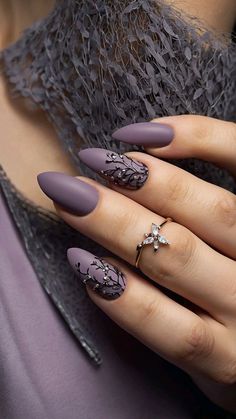 Lavender Purple Nail Designs, Sage And Black Nails, Mauve Ombre Nails, Dusty Purple Nails, Mauve Nails Design, Fall Mauve Nails, Mauve Nail Designs, Fall Purple Nails, Purple Wedding Nails