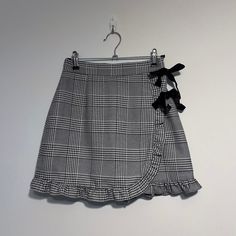 Honey Cinnamon Plaid Bow Skort The Most Adorable Skort From The Japanese Brand Honey Cinnamon. It Has Two Brown Velvet Bows On The Side. The Plaid Looks Black But I Think It’s More Of A Super Dark Brown Color. This Is The Perfect Fall Coquette Academia Skirt. There’s A Zipper In The Back And The Waist Is Ruched So It’s A Bit Stretchy, Fits A Us Women’s Small But Should Fit Up To A Medium Based Off The Waist Measurements. There’s Shorts Underneath! So It’s A Skort! :) Waist (Measured Flat Across) Academia Skirt, Academia Coquette, Coquette Academia, Fall Coquette, Honey Cinnamon, Velvet Bows, Super Dark, Hero Costumes, Honey And Cinnamon