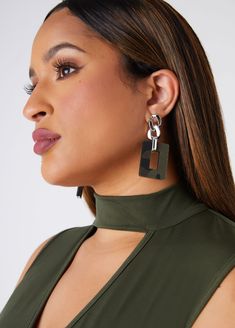 Maintain your cool in our chic camo print earrings cut accented by silvery chain links. Modern Silver Chain Earrings, Chic Green Metal Jewelry, Jean Earrings, Chain Jeans, Denim Earrings, Flawless Makeup Application, Different Skin Tones, Earrings Trendy, Chain Links