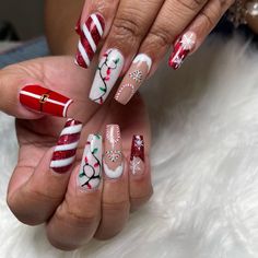 you can recreate these with:⠀ ⠀ Gel Polish: 044, 047, 048⠀ Gel Play Paint: Black, Red, and Green⠀ Brushes: Striper and Detailer ⠀ ⠀ Beautiful work @nikkilynnartistry⠀ ⠀ 🛒 Shop for all these colors, brushes and more at www.PolishedPinkiesPro.com Red White And Green Nails Christmas, Red And Green Snowflake Nails, Red White And Green Christmas Nails, Christmas Theme Nail Art, Long Christmas Nail Designs, Green And Red Nails Christmas, Red White And Green Nails, Red Christmas Nails Coffin, Red And Green Christmas Nail Designs