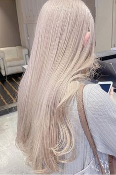 Hair Asian, Beige Hair, Light Blonde Hair, Hair Appointment, Grey Hair Color, Hairdo For Long Hair, Hair Dye Colors, Hair Inspiration Color, Hair Inspo Color