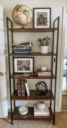 Bookshelf styling home decor interior design style house Work Shelves Decor, Decorations For Bookshelves, Simple Book Shelf Decor, Decorative Book Shelves, Open Book Shelf Decor, Man Shelf Decor, Men’s Bookshelf Decor, Book Shelf Office Ideas, Modern Book Shelf Ideas