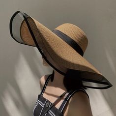 Enjoy Your Spring And Summer With Our New 50cm Wide Brim Straw Beach Hat.It's Unique And Beautiful For The Fashion-Forward Lady. Available In Black And Tan. Ready To Ship Now. Bucket Hat Style, Womens Straw Hats, Straw Hat Beach, Afrikaanse Mode, Floppy Sun Hats, Quality Hats, Fisherman Hat, Beach Hat, Wide Brimmed Hats