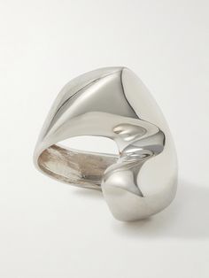 Brooklyn-based sculptor Simone Bodmer-Turner lends her artistic eye to a collaboration with AGMES. Part of the collection, this ring is handmade from recycled silver in a chunky, abstract shape. Wear yours with similar pieces from the brand. Jewelry Goals, Abstract Ring, Recycled Ring, Chunky Silver Jewellery, Abstract Shape, Chunky Ring, Shape Wear, Rings Jewelry Fashion, Pave Ring