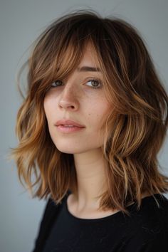 Classic Mid Length Haircuts, Mid Length Medium Brown Hair, Medium Length Wavy Hair With Bangs Round Face, Shaggy Balayage Hair, Lob With Side Fringe, Professional Haircuts For Work, Transition Blonde To Brunette, Brown Hair Sunkissed, Mid Length Haircuts For Fine Hair