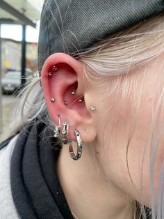 Only want a few more for this ear!! Silver Ear Stack, Earlobe Piercings, Ear Piercing Ideas, Piercing Inspo, Multiple Ear Piercings, Daith Piercing, Ear Stack, Conch Piercing