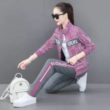 Sport Casual Outfit, Track Suits Women, Gucci Shirts, Zipper Sweatshirt, Sweat Suit, Casual Joggers, Hooded Vest, Autumn Casual