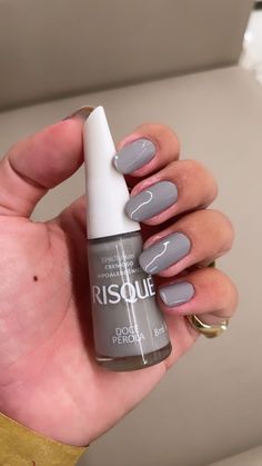 Grey Polish Nails, Dark Gray Nail Polish, Nail Polish Gray, Gray Essie Nail Polish, Blue Gray Nail Polish, Pointed Nails, Top Beauty, Pearl Nails