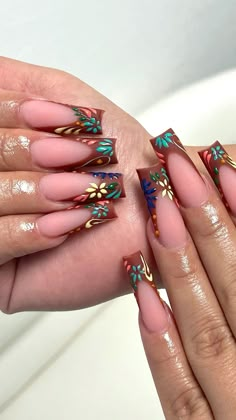 Cute Acrylic Nail Designs Long Square, Cute Manicure Designs, Cantaritos Nails, Mexican Jarrito Nails, Mexican Nails Acrylic, Mexican Christmas Nails, Barro Nail Design, Mexican Barro Nails, Mexican Style Nails Acrylic