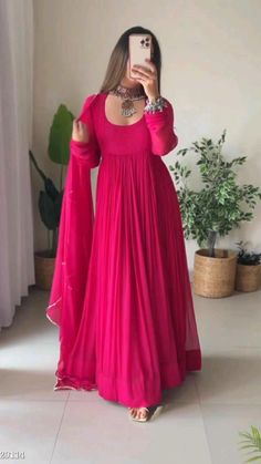 Diwali Outfits, Trendy Outfits Indian, Traditional Indian Dress, Salwar Kamiz, Traditional Indian Outfits, Trendy Dress Outfits