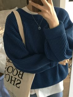 ⚡️Free Shipping 2022 Simple Basic Crew Neck Sweater Blue M under $35.00 in Sweaters at AnotherChill.com Online. Style: Casual/Street/Basics/Preppy/Sweet/Vintage. Pattern Type: Solid Color. Fabric Content: Cotton Blend. Fit Type: Loose fit. Neckline: Crew Neck. Sleeve Length: Long Sleeve. ✓2022 SUMMER OUTFITS. Check reviews and buy Simple Basic Crew Neck Sweater today. Knitting Tops, Adrette Outfits, Sweaters Winter, Estilo Indie, Sweaters Online, Mode Inspo, 인물 사진, 가을 패션, Mode Inspiration