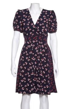 NWT Gucci 100% Silk Dress w/ Beach Ball Prints! | eBay Age Of Adaline, Beach Ball, Margot Robbie, Heart Print, Silk Dress, Gucci, Silk, Wardrobe