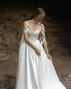 Wedding Dress Aesthetic Vintage Simple, Cottagecore Bride Dress, Wedding Dresses Satin Simple, Wedding Dress For October, Romantic Sleeves Wedding Dress, Dream Dress Aesthetic, Draped Sleeve Wedding Dress, Boho Wedding Look, Vintage Wedding Look