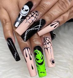 Are you looking for cute and spooky Halloween nails and Halloween nail designs? If so, this article is for you! Character Nails, Nightmare Before Christmas Nails, Spooky Nails, Black Ghost, Halloween Press On Nails, Nagel Tips, Manicure Diy, Nail Type, Coffin Press On Nails