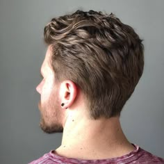 Med Hairstyles, Wavy Hairstyles For Men, Mens Wavy Haircuts, Men Undercut, Long Wavy Hairstyles, Short Wavy Haircuts, Style My Hair, Thick Wavy Hair