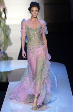 Elie Saab Spring, Runway Fashion Couture, Mode Chanel, Runway Outfits, Runway Dresses, Fairytale Dress, Glam Dresses, Elie Saab, Couture Dresses