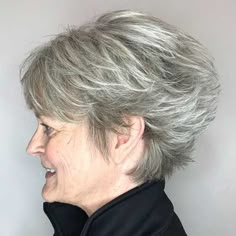 30 Different Hairstyles for Older Women | Hairdo Hairstyle Women Haircuts, Blonde Makeup, Color Rubio, Women Hairstyles Long, Hair Older Women, Drawing Hair, Bangs Hairstyles