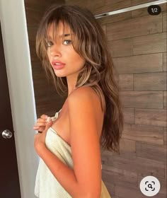 Highlights For Summer, Brown Hair Bangs, Sunkissed Hair Brunette, Beautiful Brown Hair, Hair With Highlights, Too Hot To Handle, Bangs With Medium Hair, Hair Appointment