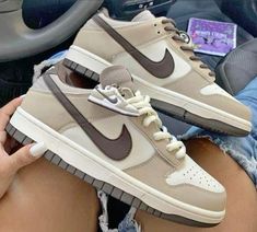 Girls Nike Shoes, Nike Sb Dunk Low Pro, Pretty Sneakers, Nike Shoes Girls, Dr Shoes, Trendy Shoes Sneakers, Nike Fashion Shoes, Preppy Shoes, Jordan Shoes Girls