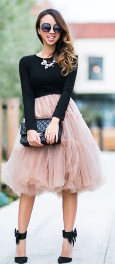 15 Summer Wedding Guest Outfits Blush Tulle Skirt, Tulle Skirts Outfit, Chique Outfits, Rock Outfit, Guest Attire