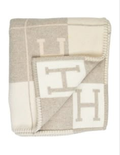 Hermes Blanket, H Logos, Brand Label, Birthday Wishlist, Soft Blankets, Christmas Wishlist, Egift Card, Old Money, Great Britain