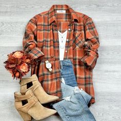 The Perfect Oversized Fall Flannel To Pair With Leggings Or Your Favorite Pair Of Jeans, Designed With Versatility, And Comfort. Details: Oversized Flannel Lightweight 1 Size Pocket Roll-Up Sleeve Detail Comfy Fall Flannel, Oversized Flannel, Fall Plaid, Oversized Long Sleeve, Fall Fashion Outfits, Casual Fall Outfits, Anaheim, Sleeve Detail, Fall Winter Outfits