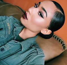 Veni Vidi Cepi A classical look with a little bit of an edge definitely a yes for first day of school #justfabstyle #fidmfashionclub #back2school Bun Knot, Slicked Back Hair, Face Beat, Slick Hairstyles, Slick Back, Hair Laid, Penteado Cabelo Curto, Sleek Hairstyles, Beauty Makeup Tips