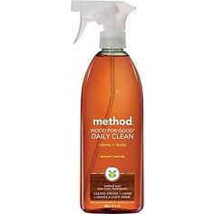 a bottle of method daily cleanser on a white background with a sprayer in it