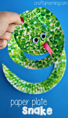 a paper plate snake craft for kids to make with the letter s and it's mouth