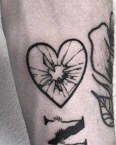 Image in Tattoo collection by Just A Girl on We Heart It Glass Heart Tattoo, Dragons Tattoo, Solid Black Tattoo, Inspiration Tattoos, Initial Tattoo, Aesthetic Tattoo, Blackwork Tattoo